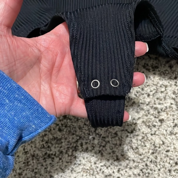 Abercrombie & Fitch Black Women's bodysuit size medium - Picture 5 of 7